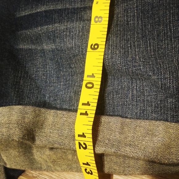 Torrid dark wash Jean shorts - Picture 3 of 7